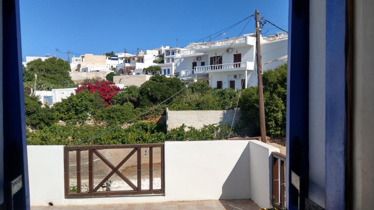 Chora Place Sikinos Luaran gambar