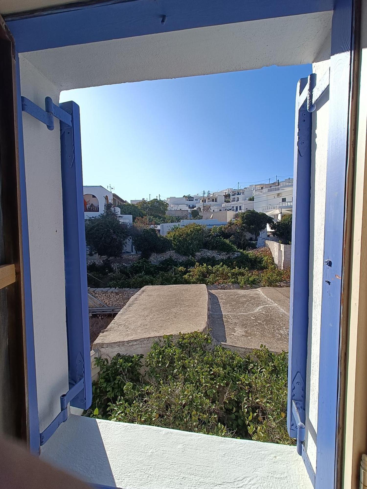 Chora Place Sikinos Luaran gambar